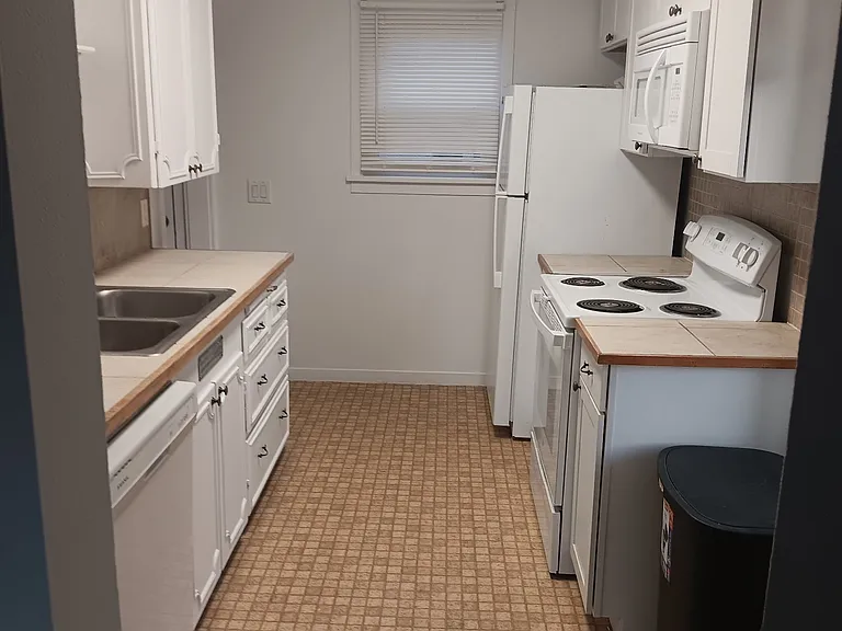 1144 W Military Ave — Photo 10
