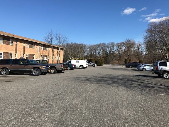 4th image of 121 Artist Lake Dr #121