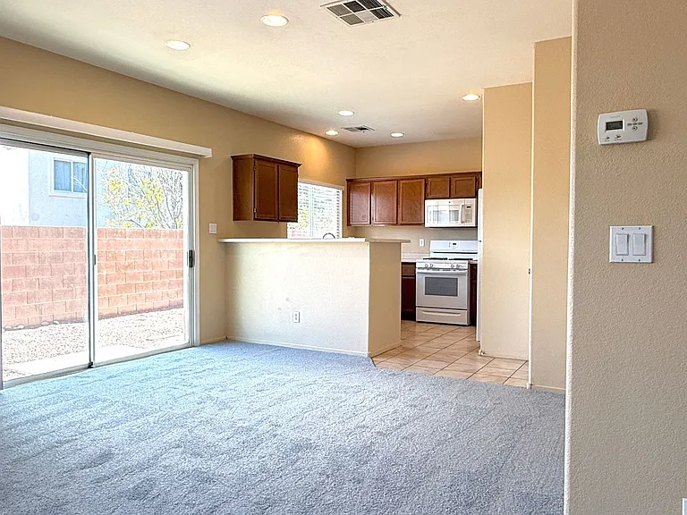 1013 Shades End Ave — Photo 10