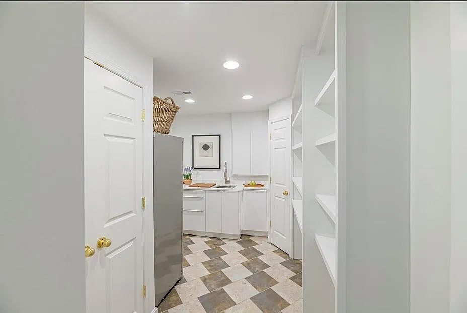 1565 Regatta Ln — Photo 4