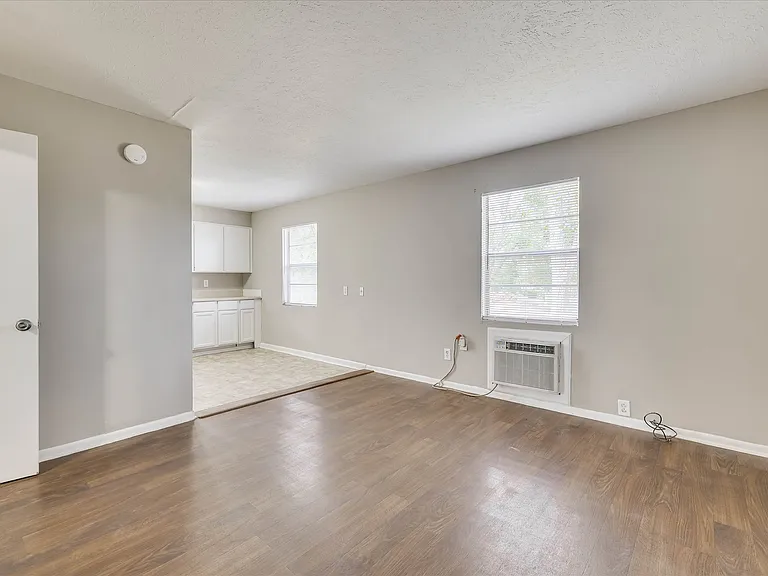 Cedar Pines — Photo 18