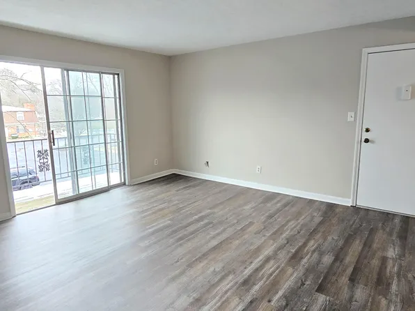 202 Flanders Ct APT 5, Louisville, KY 40218