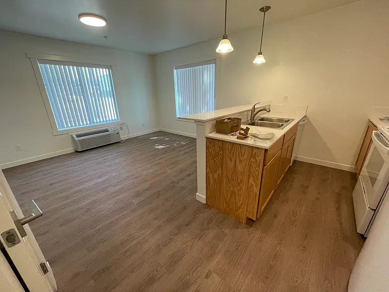 609 N Water St #201 — Photo 6