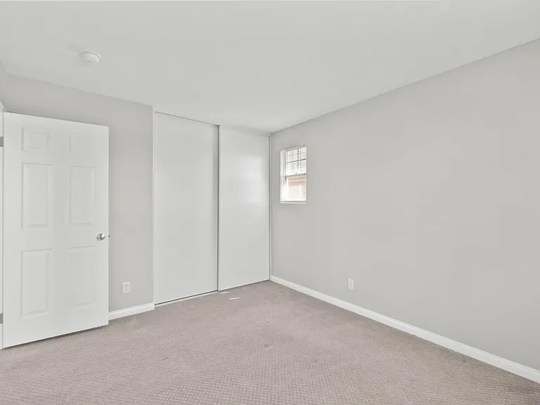 2658 Greenwood Ct — Photo 29