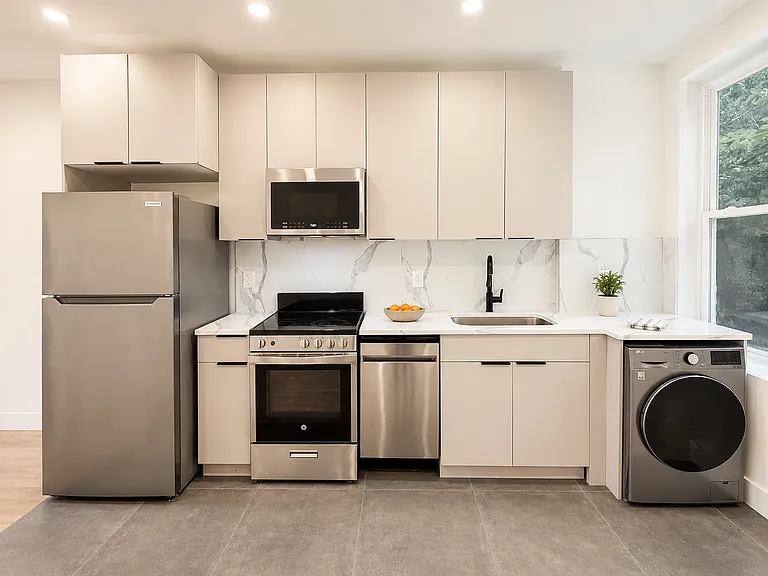 72-50 66th St #1B — Photo 3