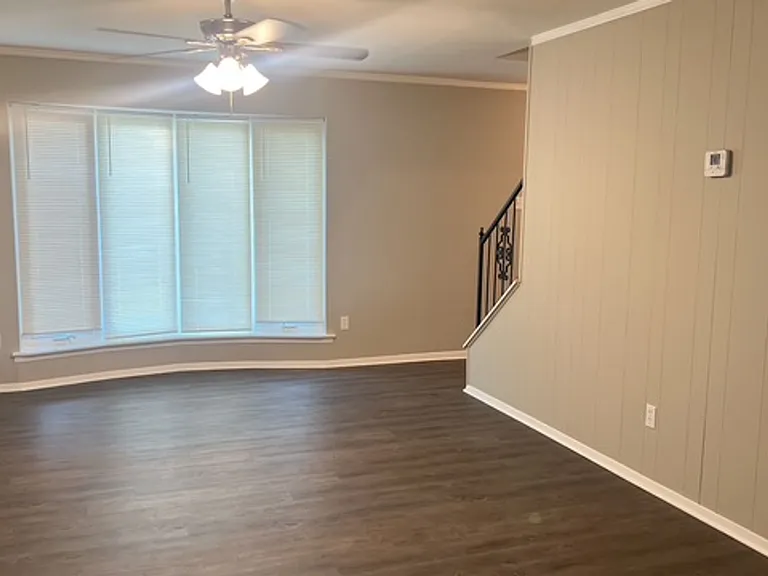 201 Straw Rd — Photo 10