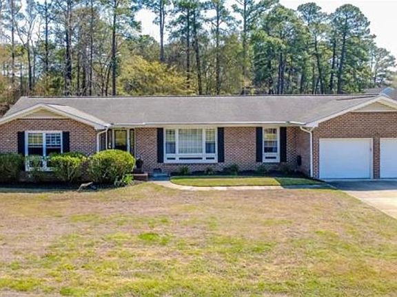 2nd image of 27 Plantation Rd.