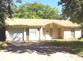 1060 Durango Dr, Paris, TX 75460