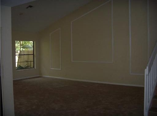 5th image of 641 Hollows Cir