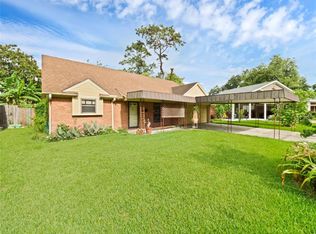 203 Hummingbird Ct, Pasadena, TX 77502