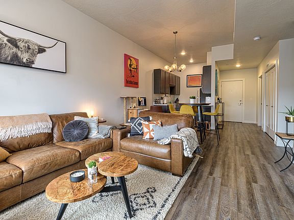 5th image of 205 Hickory St Unit 302