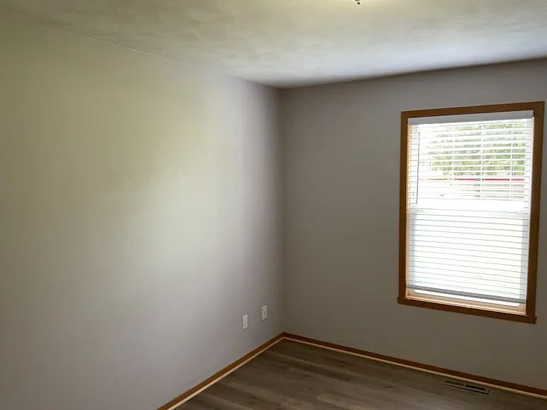6549 Samantha Ln — Photo 14