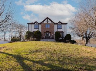 19 Nytko Dr, Pomona, NY
