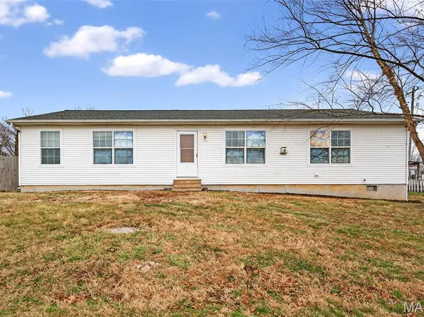 30 Breanna Blvd, Elsberry, MO 63343