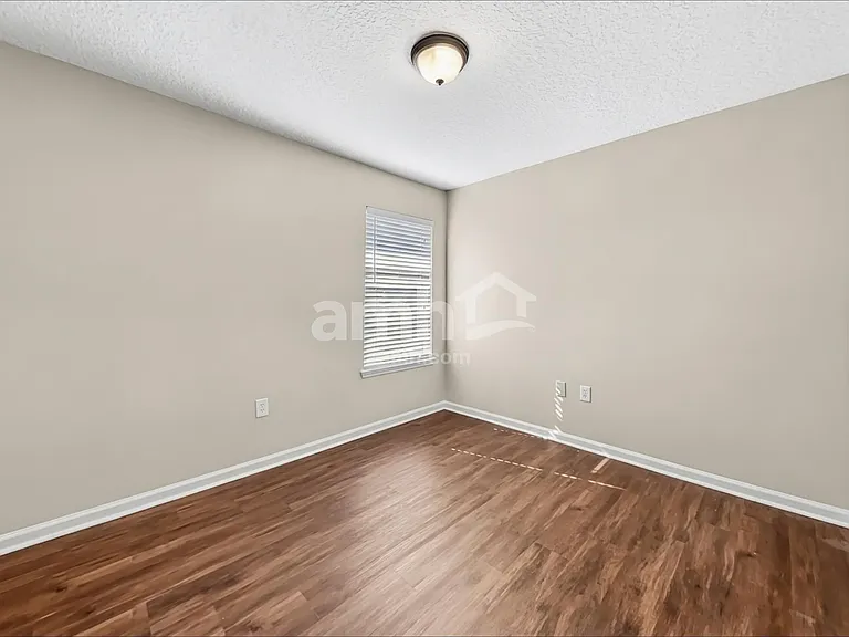 2724 Creekfront Dr — Photo 13