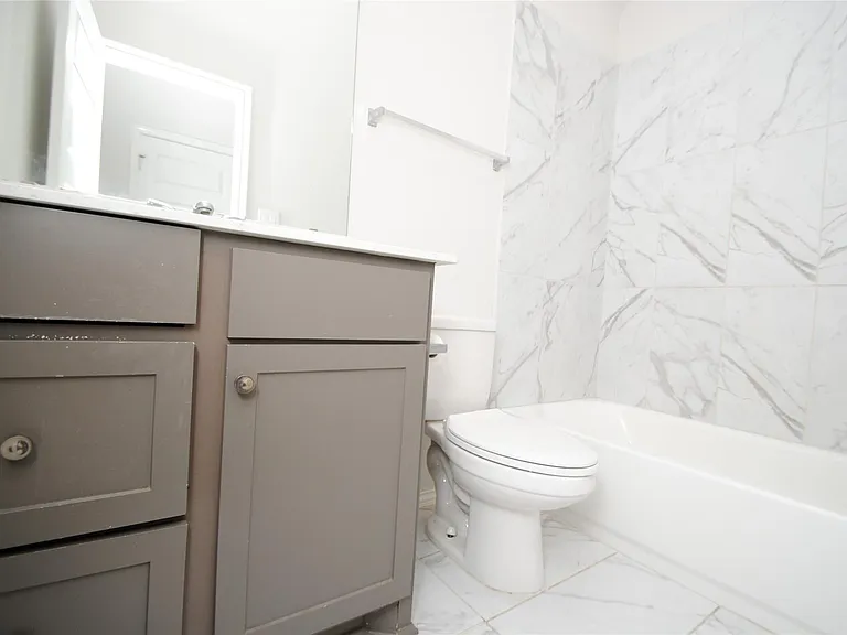24978 Tidmor Ln — Photo 8
