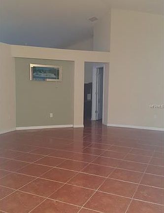3rd image of 8520 Carriage Pointe Dr