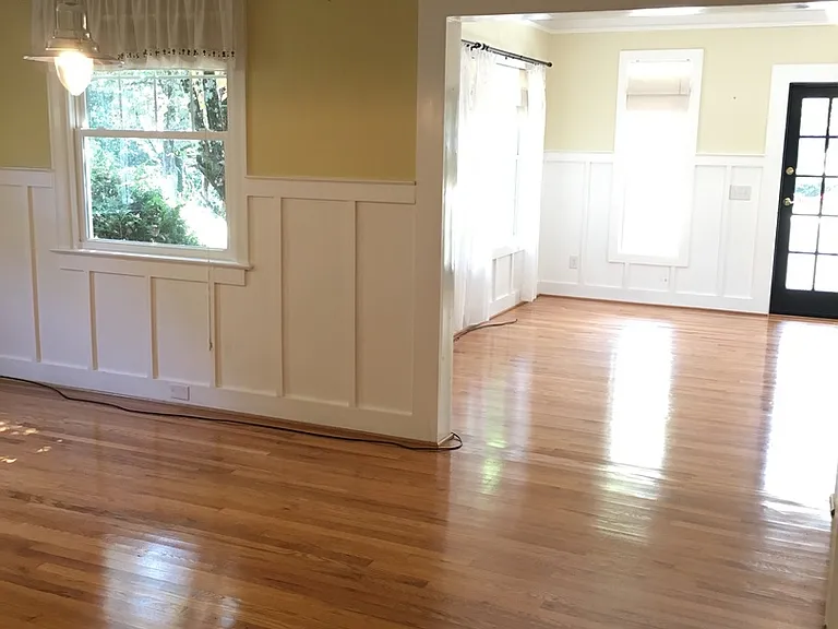 2461 Lyndhurst Ave — Photo 16