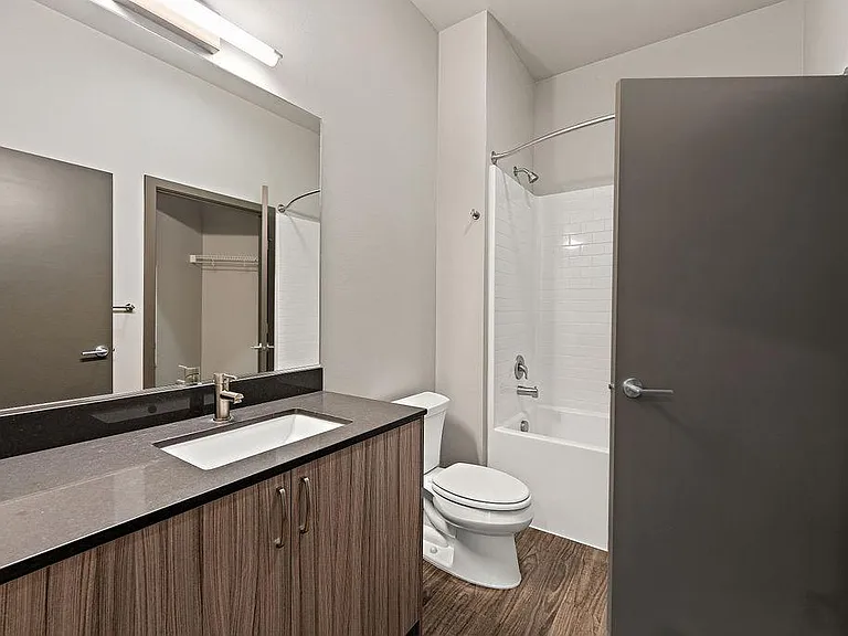 Edge Apartments — Photo 27