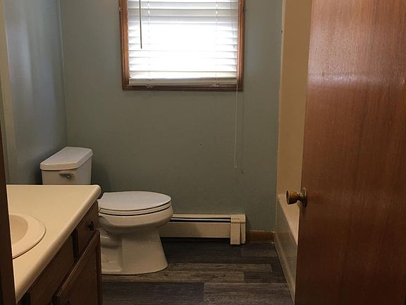4th image of 10 Kinsman St #B
