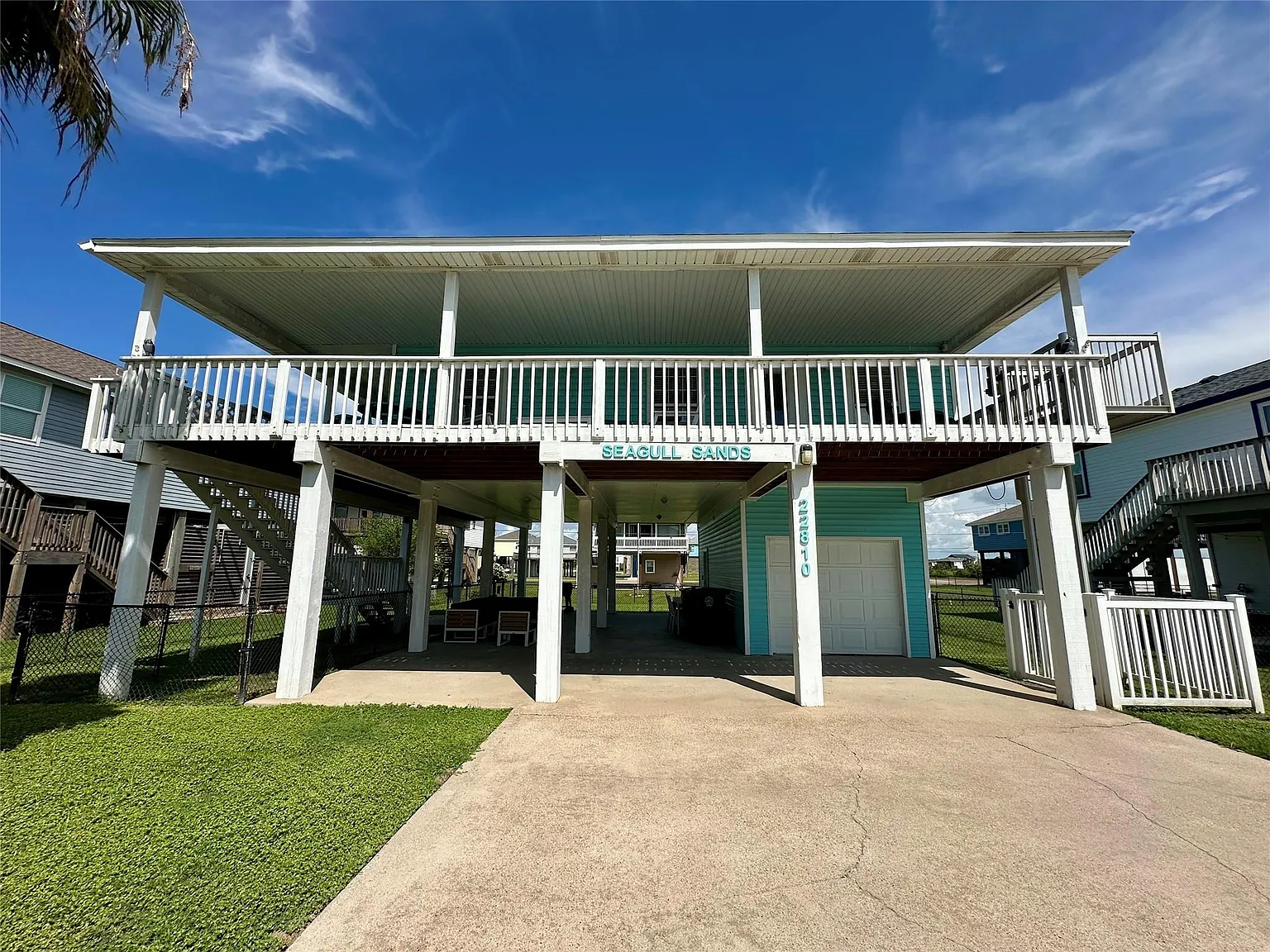 3 bed, 2.0 bath, 1050 sqft, $2,895 — Photo 1