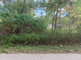 183 Woodland Dr, Mastic Beach, NY 11951