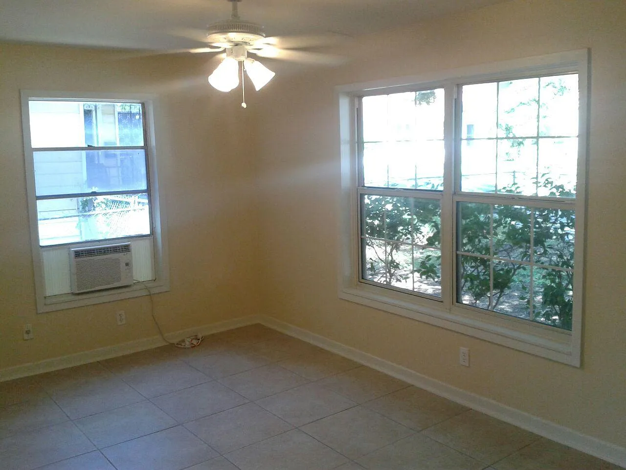 2 bed, 900 sqft, $1,200 — Photo 2