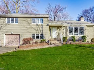 19 Garwood Rd, Fair Lawn, NJ 07410