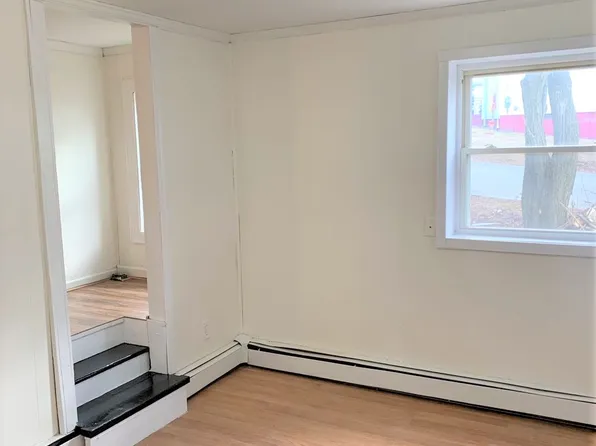 300 Sylvan Ave #1A, Waterbury, CT 06706