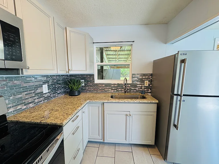 1683 Fricke Ave — Photo 5