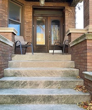 2nd image of 3321 W Palmer St