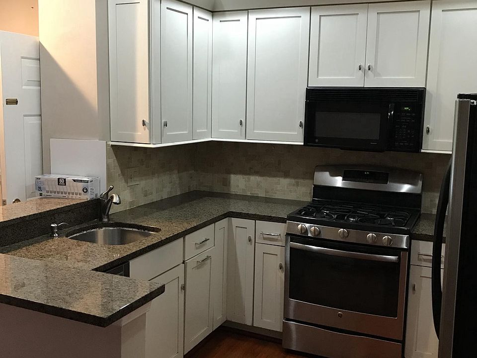 1st image of 4144 Fountainside Ln Unit 202