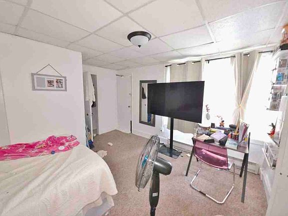 5th image of 6 Delwick Ln APT 4