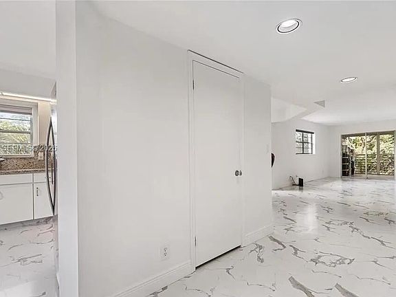 2nd image of 1501 Cayman Way APT A4