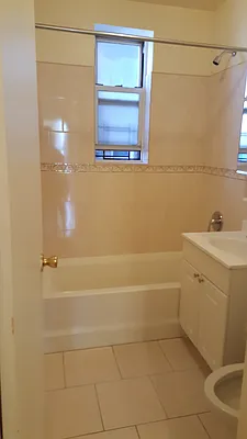 Rented by Smart NY Realty LLC | media 17