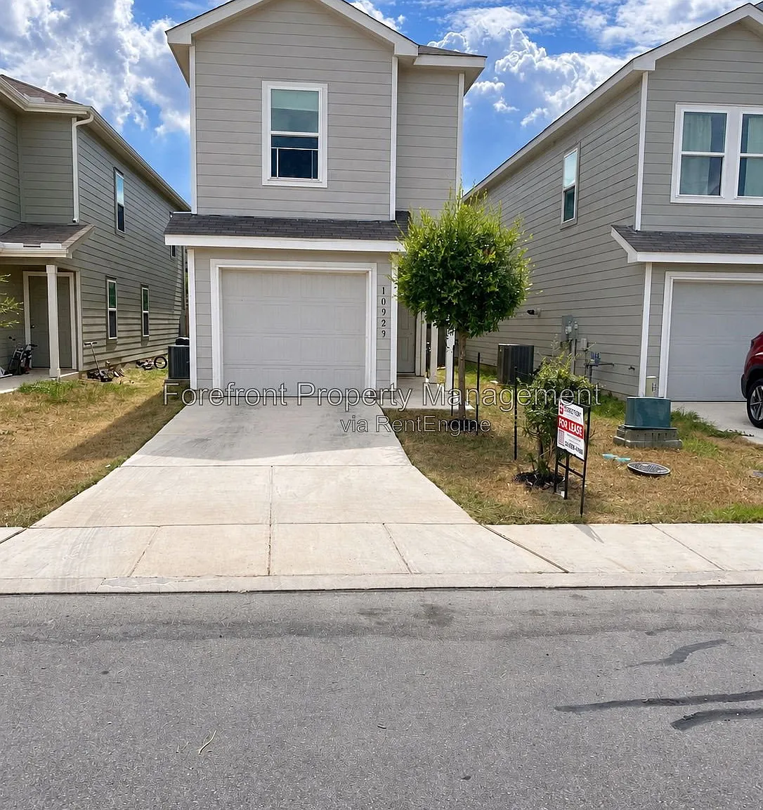 4 bed, 2.5 bath, 1530 sqft, $1,450 — Photo 1