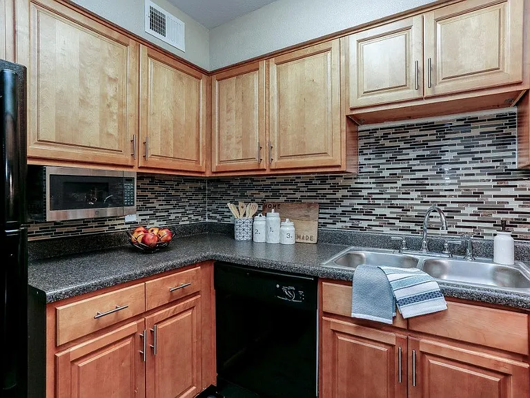 Mallards Landing Apartment Home — Photo 3