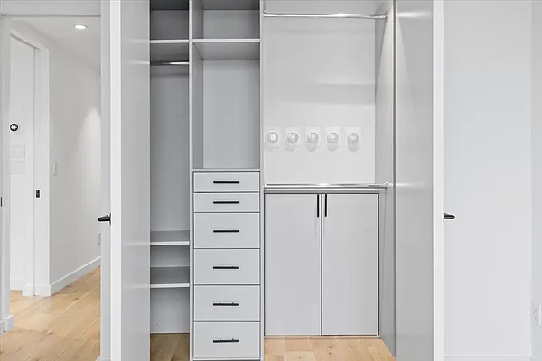 Rented by Compass | media 27