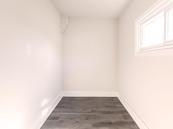 3rd image of 750 E Madison St #1STFF