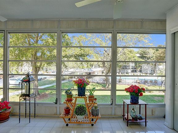 5th image of 2003 Granada Drive #A2