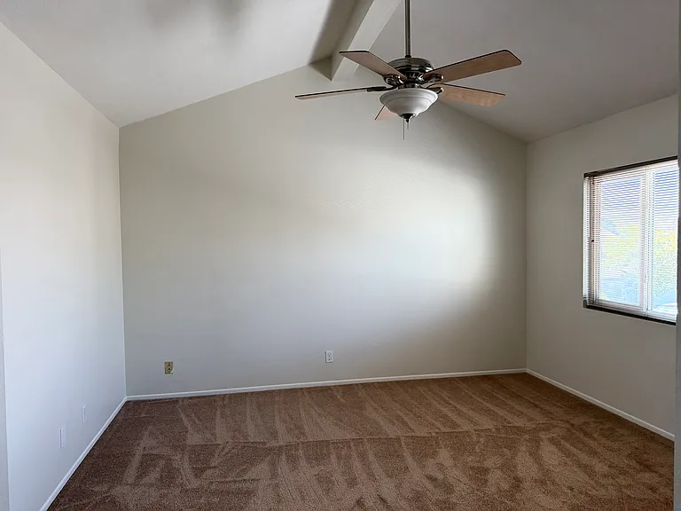 26056 Dunbar Dr — Photo 13