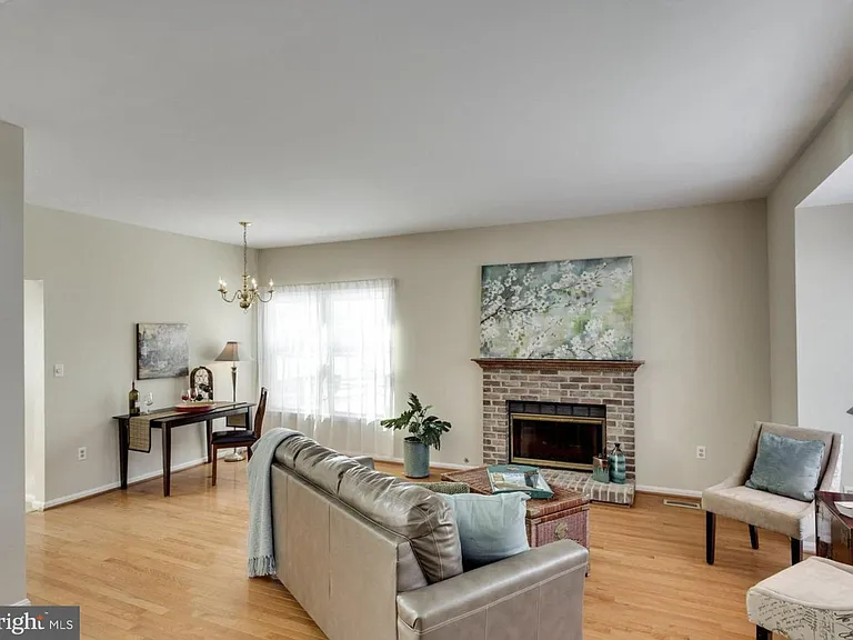 5511 Village Center Dr — Photo 4