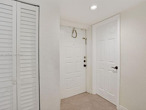 3rd image of 845 NW 91st Ter