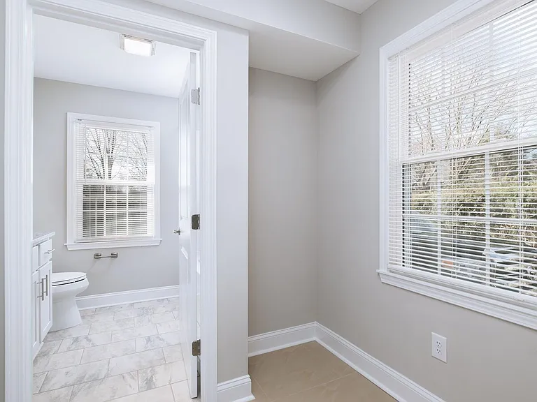 2 Bedroom/1 Bath and 3 Bedroom/2 Bath Quadplex — Photo 18