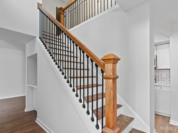 7117 Stonington Ln, Charlotte, NC 28227