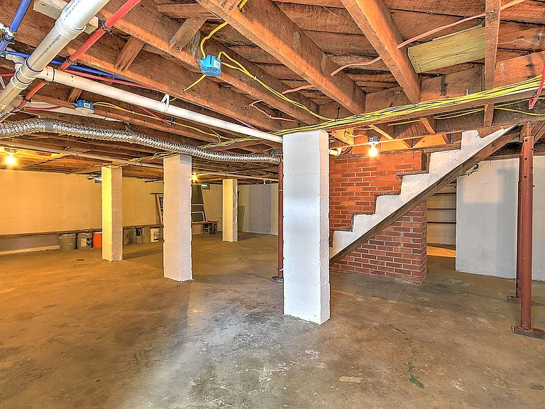 403 Silver Lake Rd — Photo 39