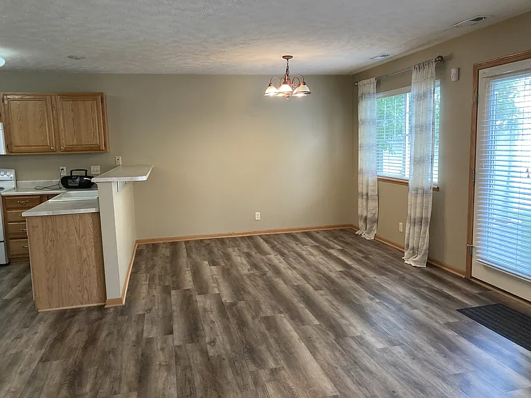 6926 Naples Dr — Photo 7