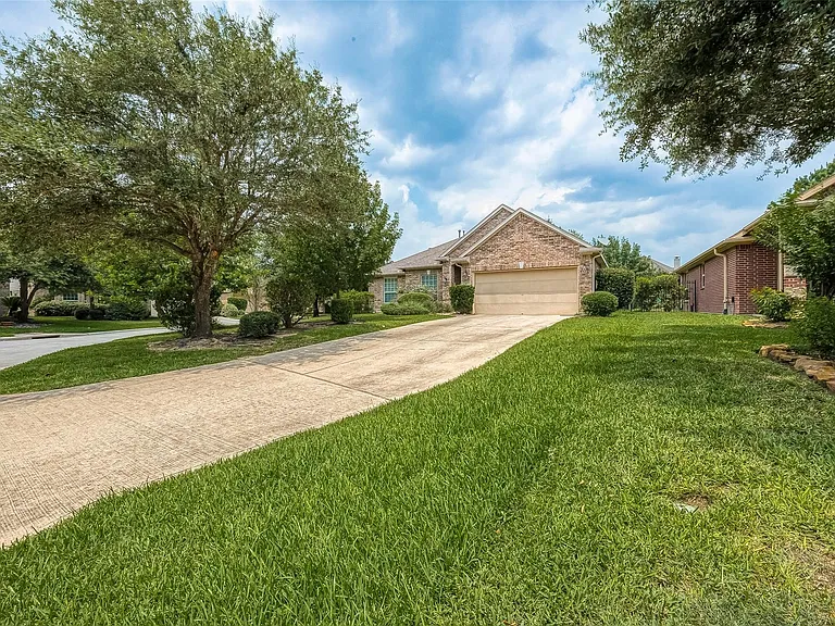 167 Pinto Point Pl — Photo 3