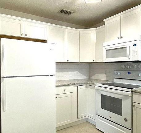 2nd image of 10 Blairton Ct