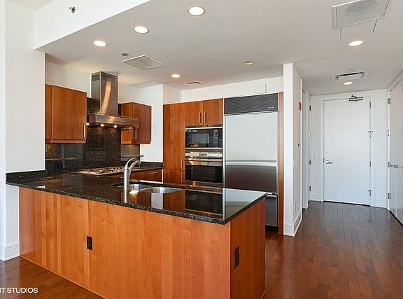 4th image of 401 N Wabash Ave Unit 48e